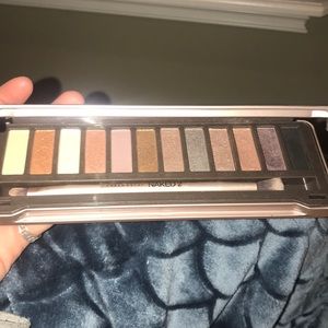 Naked palette